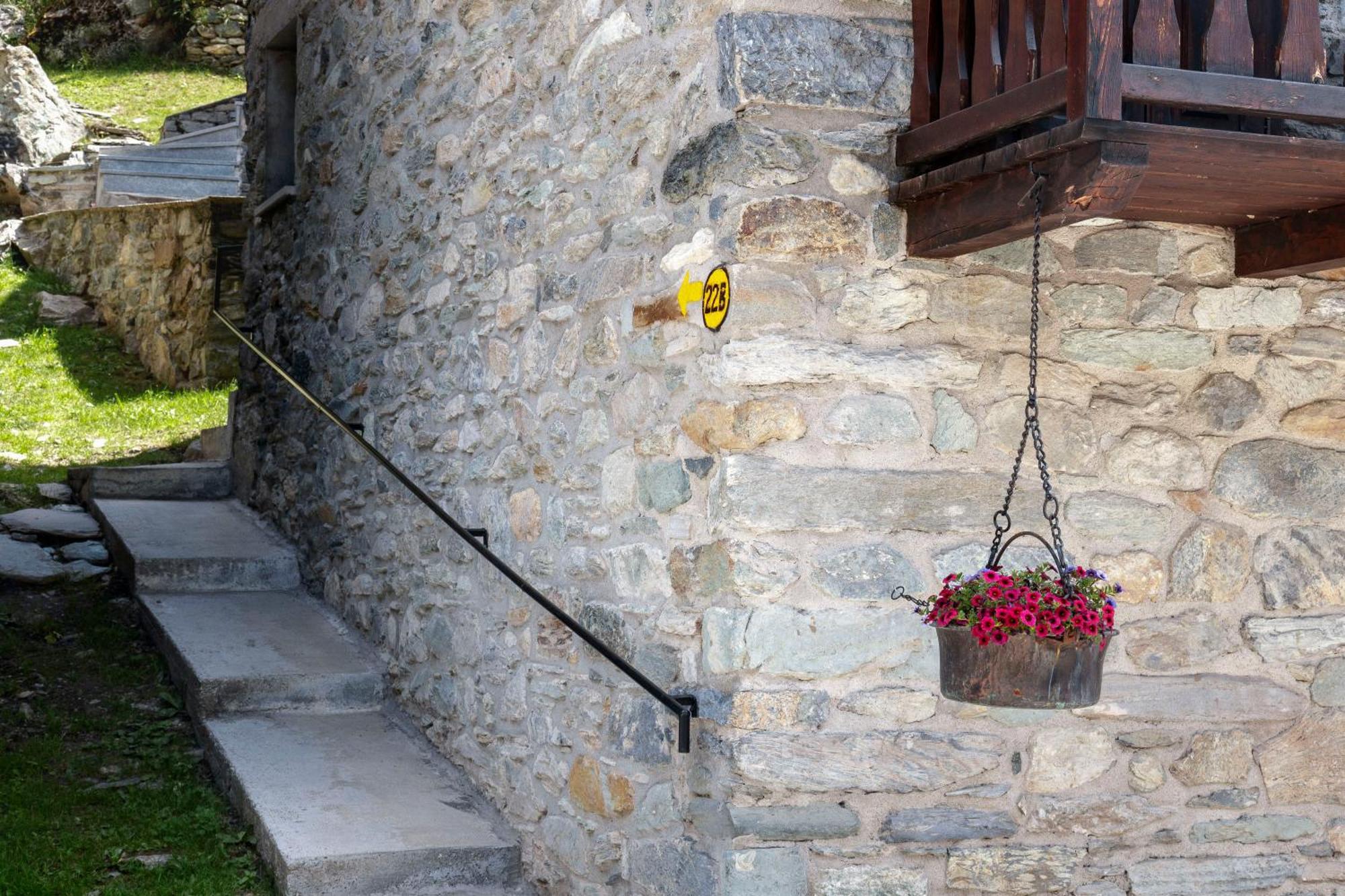 ヴァルトゥルナンシュHellochalet - Chalet Grene Typical House With Garden - 1Km Cabelcarアパートメント エクステリア 写真